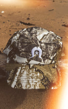Load image into Gallery viewer, Dhari Camo Cap
